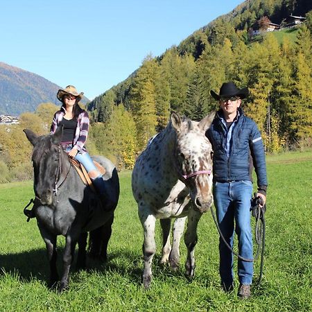 Texas Longhorn Ranch Neumannhof Apartment Cadipietra Bagian luar foto